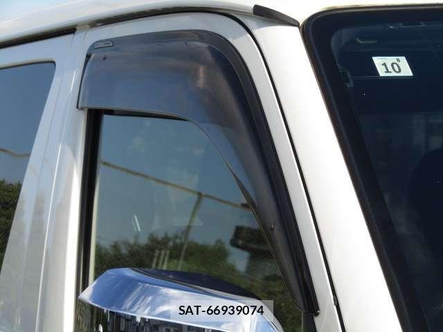 Toyota HIACE VAN 2022-10 8878008-12