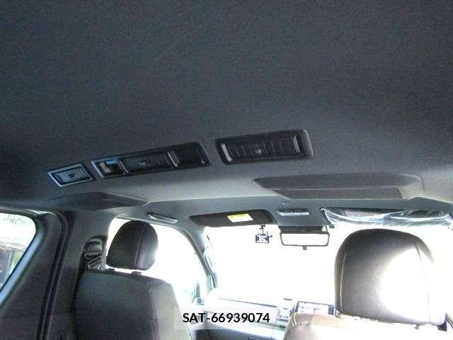 Toyota HIACE VAN 2022-10 8878008-7