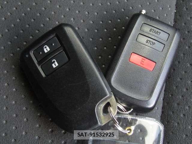 Toyota HIACE VAN 2023-10 8878009-7