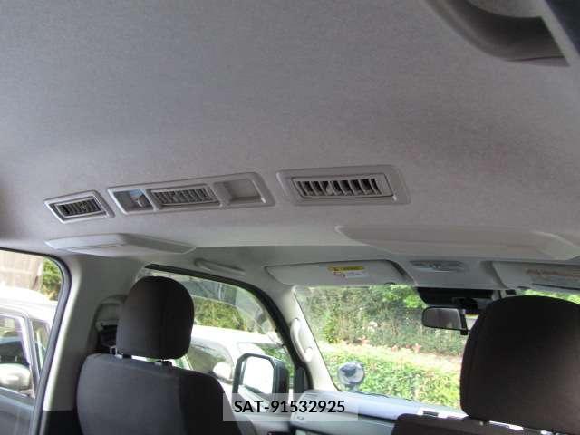 Toyota HIACE VAN 2023-10 8878009-8