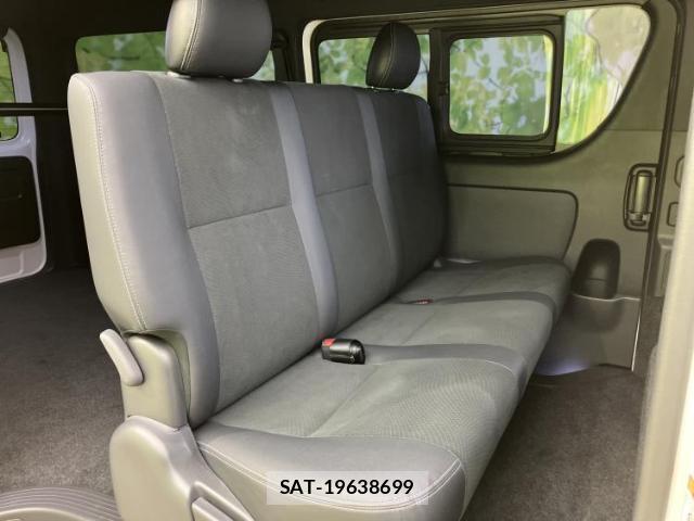 Toyota HIACE VAN 2025-03 8878311-4