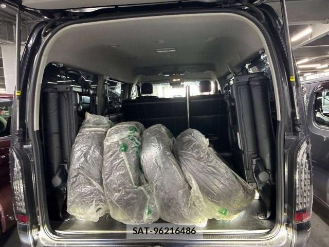 Toyota HIACE WAGON 2020-03 8876090-2