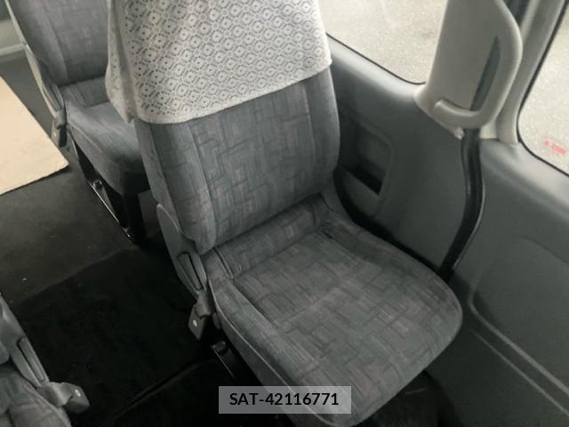 Toyota HIACE WAGON 2005-08 8877081-10