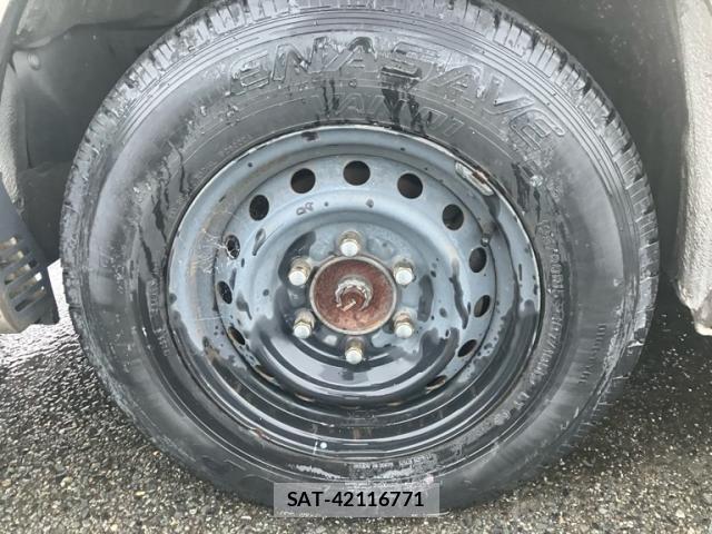 Toyota HIACE WAGON 2005-08 8877081-5