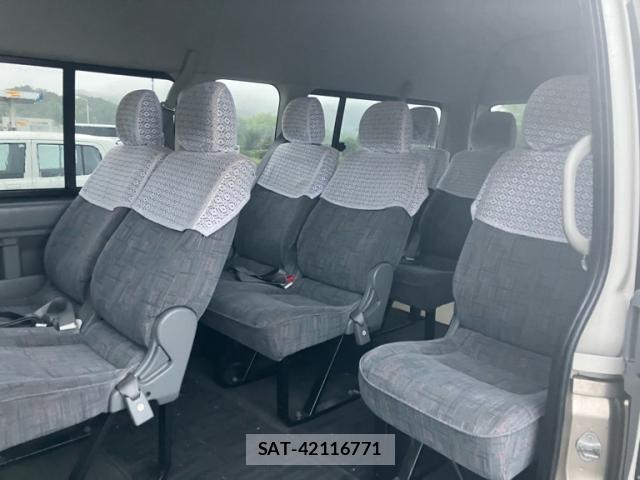 Toyota HIACE WAGON 2005-08 8877081-7