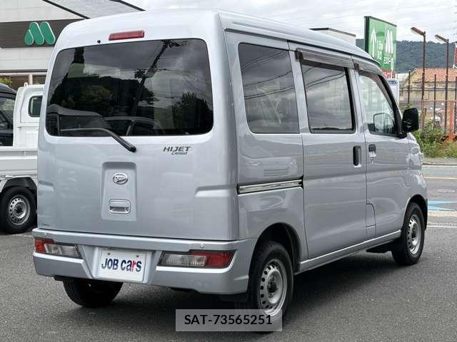 Daihatsu HIJET CARGO 2021-04 8877032-12