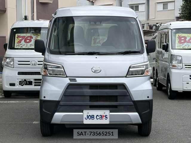 Daihatsu HIJET CARGO 2021-04 8877032-9