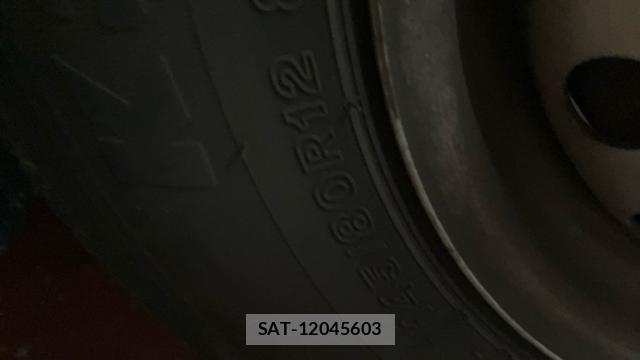 Daihatsu HIJET CARGO 2016-08 8877042-6