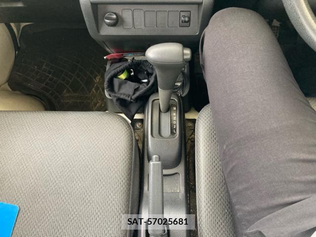 Daihatsu HIJET TRUCK 2016-08 8876035-11