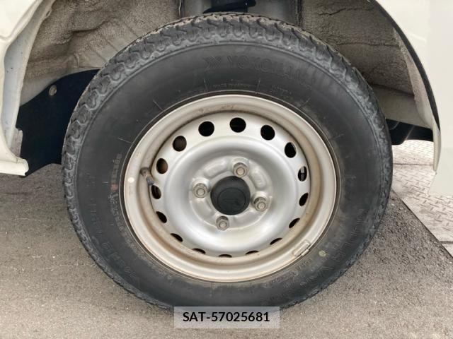 Daihatsu HIJET TRUCK 2016-08 8876035-12