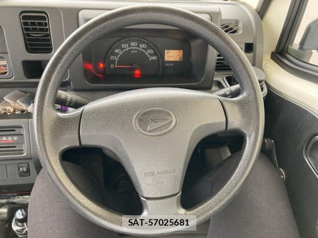 Daihatsu HIJET TRUCK 2016-08 8876035-7