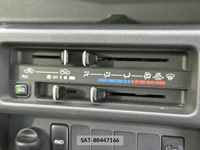 Daihatsu HIJET TRUCK 2017-07 8878055-16