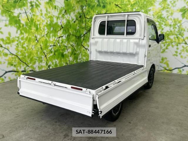 Daihatsu HIJET TRUCK 2017-07 8878055-6