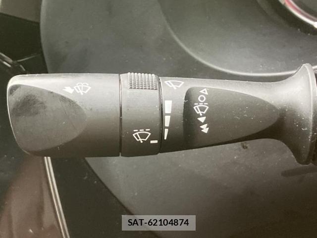 Toyota HILUX 2022-04 8876323-15
