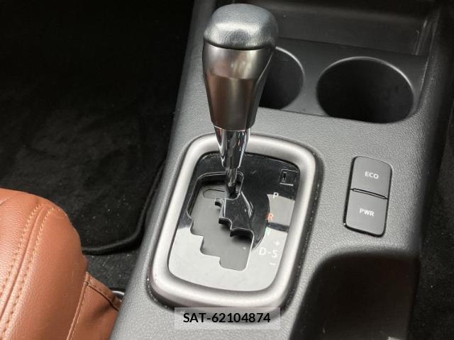 Toyota HILUX 2022-04 8876323-16