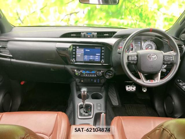 Toyota HILUX 2022-04 8876323-3