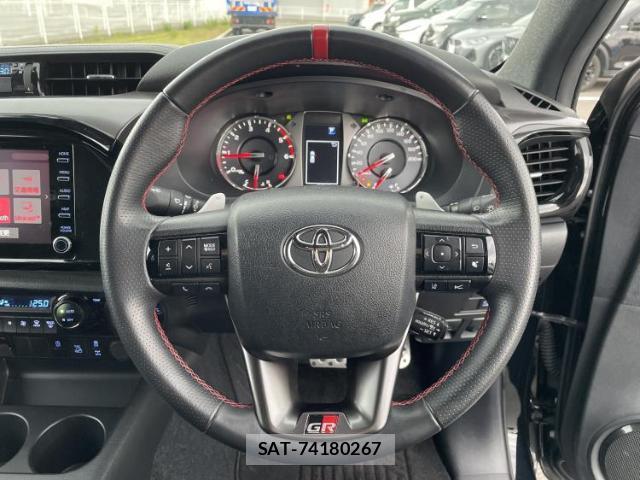 Toyota HILUX 2023-09 8876508-12