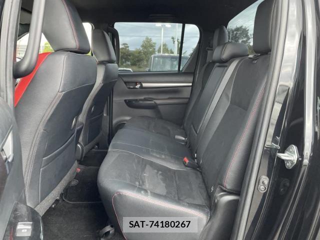 Toyota HILUX 2023-09 8876508-6