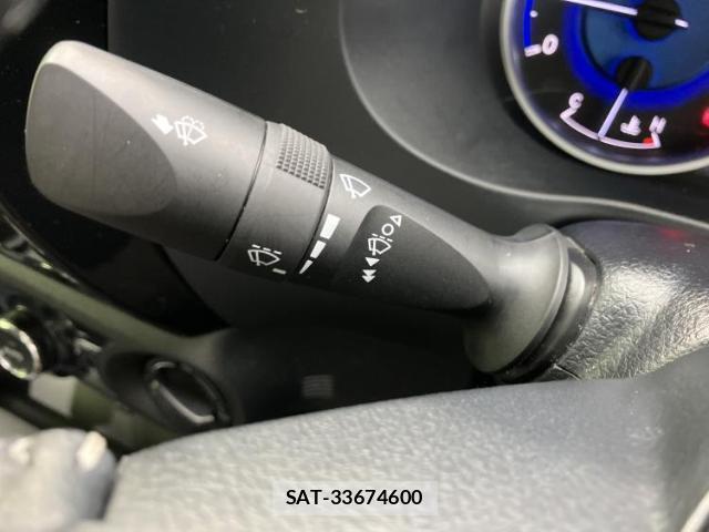 Toyota HILUX 2019-04 8877332-16