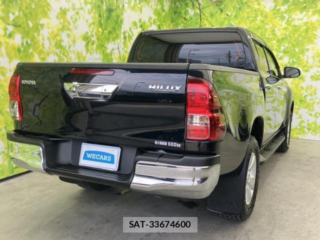 Toyota HILUX 2019-04 8877332-2
