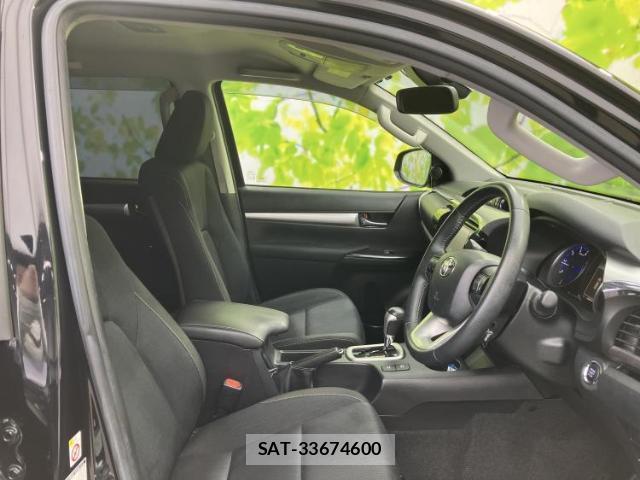 Toyota HILUX 2019-04 8877332-5