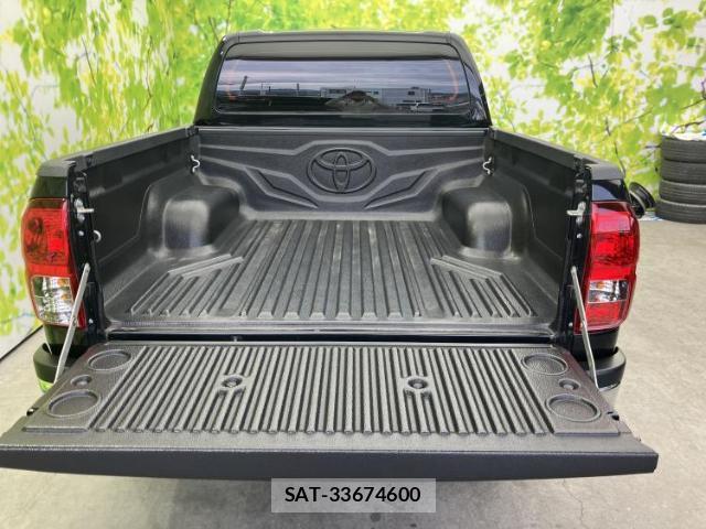 Toyota HILUX 2019-04 8877332-7