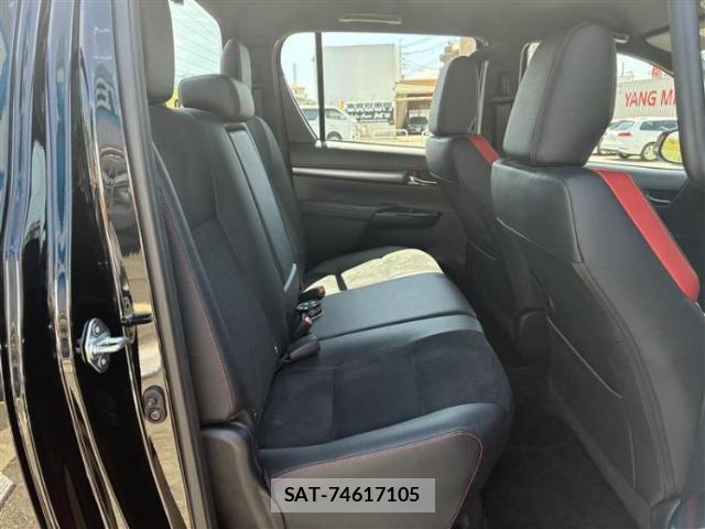 Toyota HILUX 2024-09 8878094-4
