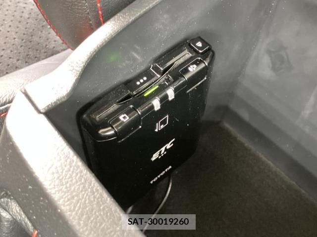 Toyota HILUX 2023-10 8878181-16