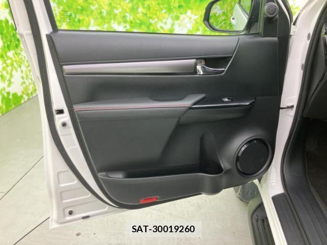 Toyota HILUX 2023-10 8878181-5