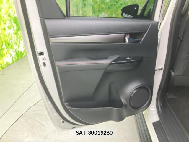 Toyota HILUX 2023-10 8878181-6