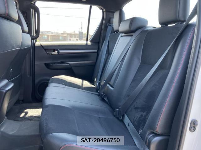 Toyota HILUX 2023-07 8878194-6