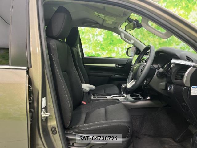 Toyota HILUX 2021-12 8878316-3