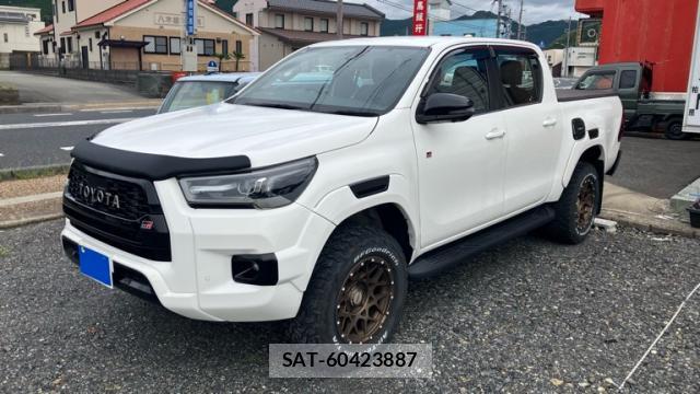Toyota HILUX 2023-03 8876286-1