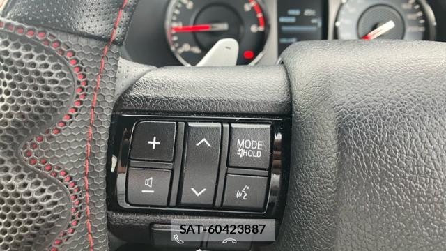 Toyota HILUX 2023-03 8876286-11