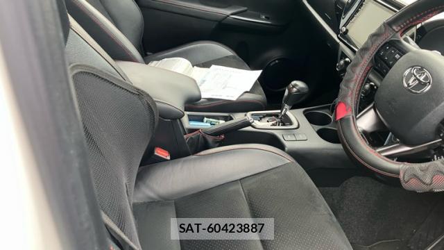 Toyota HILUX 2023-03 8876286-3