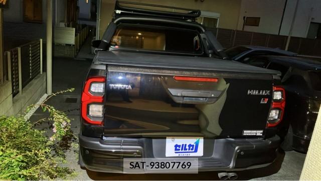 Toyota HILUX 2024-07 8877155-1