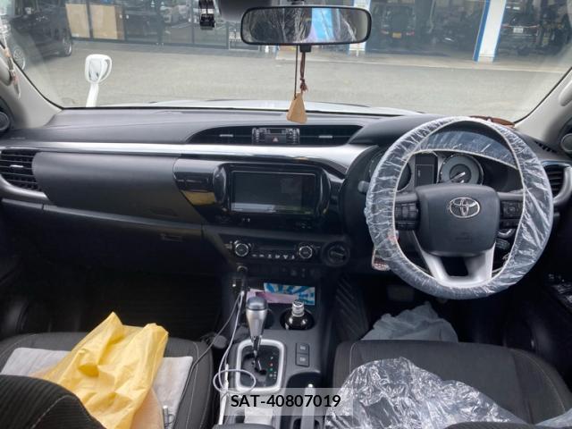 Toyota HILUX 2020-09 8877399-15