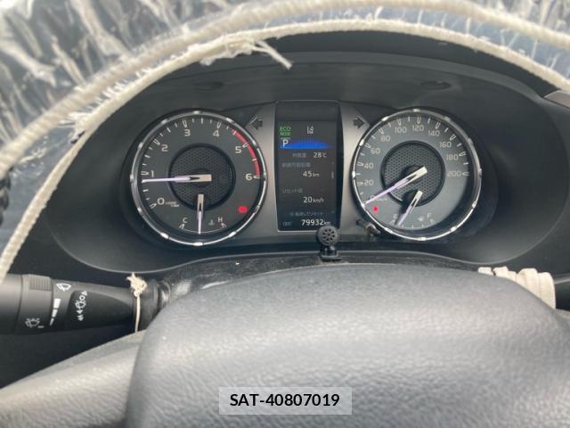 Toyota HILUX 2020-09 8877399-19