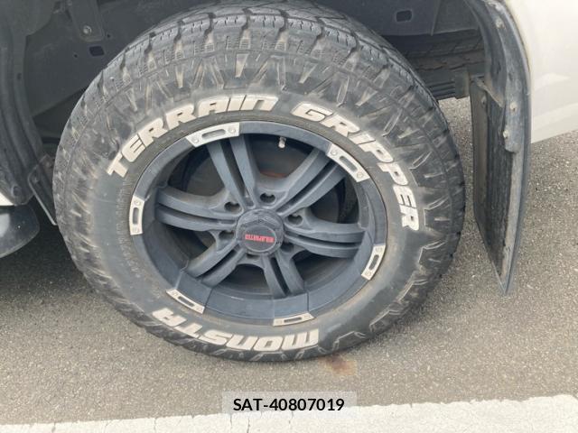 Toyota HILUX 2020-09 8877399-4