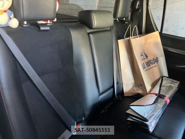Toyota HILUX 2022-03 8877536-11