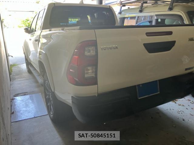Toyota HILUX 2022-03 8877536-13