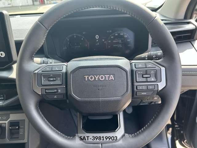 Toyota HILUX 2026-09 8877635-11