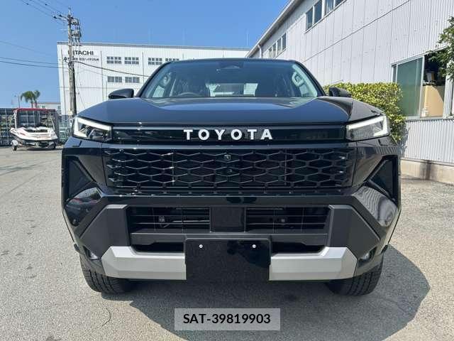 Toyota HILUX 2026-09 8877635-12