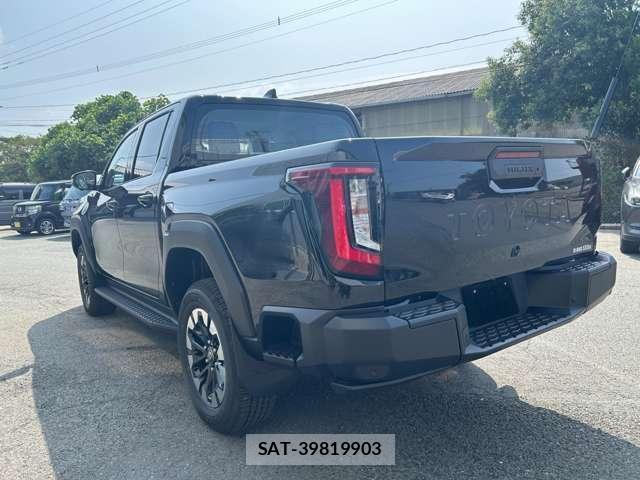 Toyota HILUX 2026-09 8877635-15