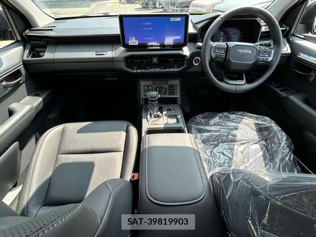 Toyota HILUX 2026-09 8877635-2