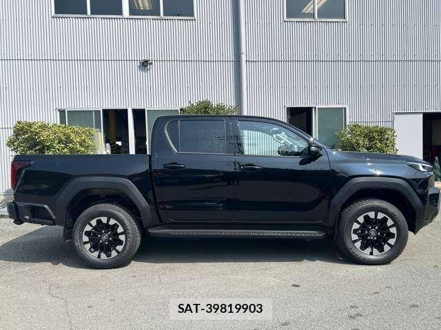 Toyota HILUX 2026-09 8877635-3