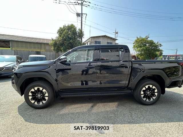 Toyota HILUX 2026-09 8877635-9