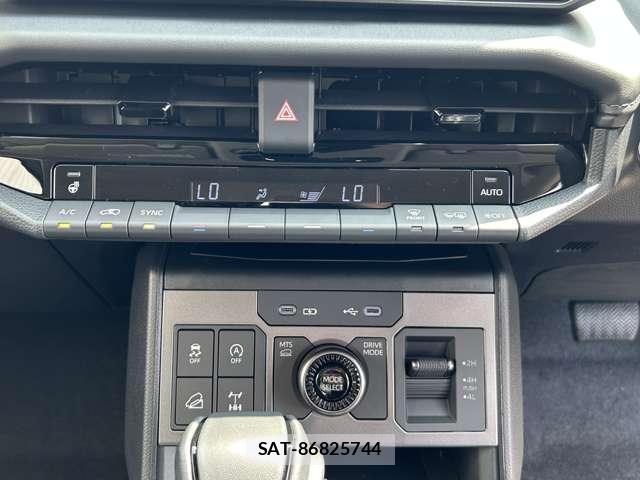 Toyota HILUX 2026-08 8877637-11