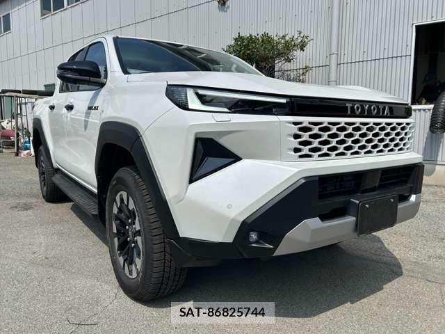 Toyota HILUX 2026-08 8877637-14