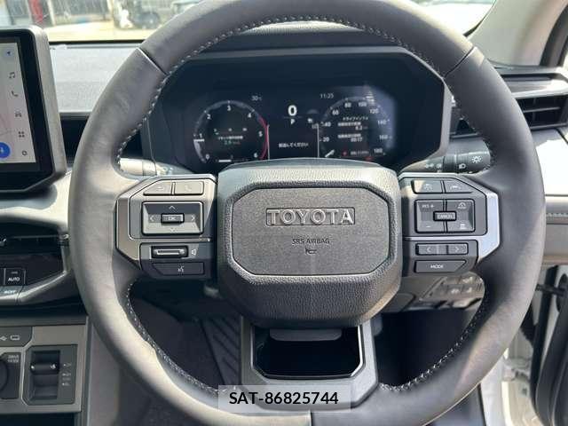 Toyota HILUX 2026-08 8877637-16